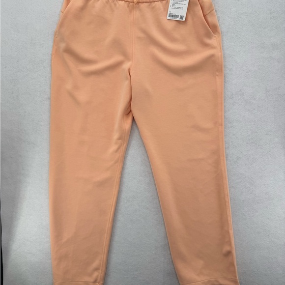 NWT Lululemon Softstreme‎ High-Rise Pant *Regular
Peach Bellini Size 14 - Picture 7 of 15